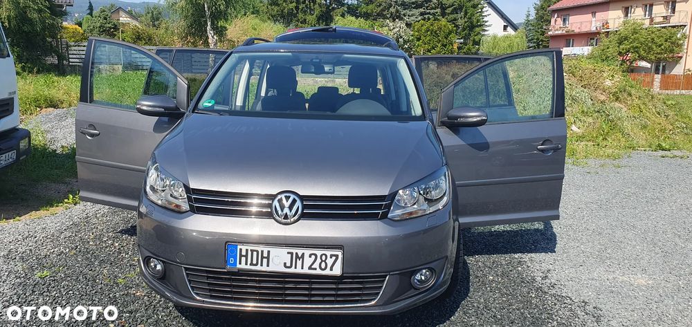 Volkswagen Touran - 1