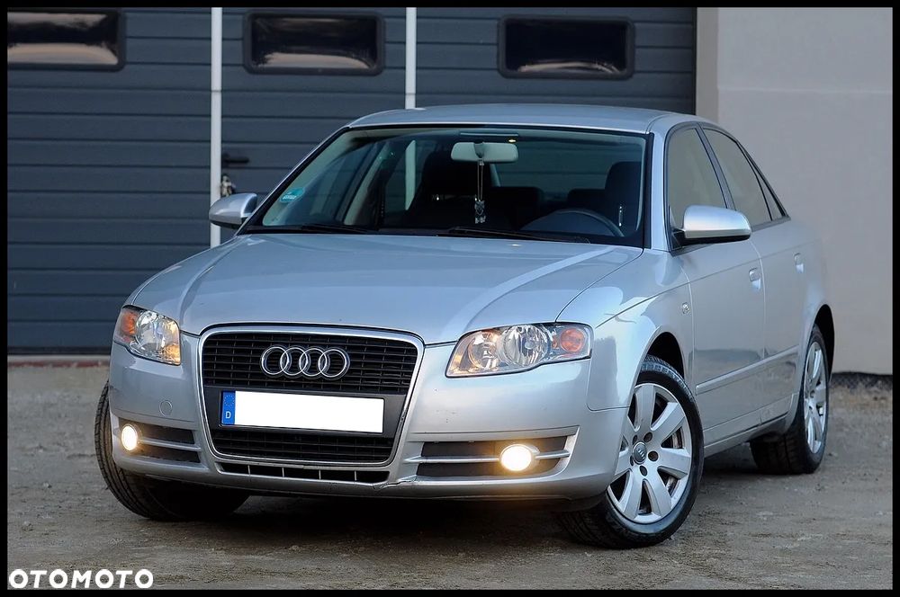 Audi A4 Limousine - 9