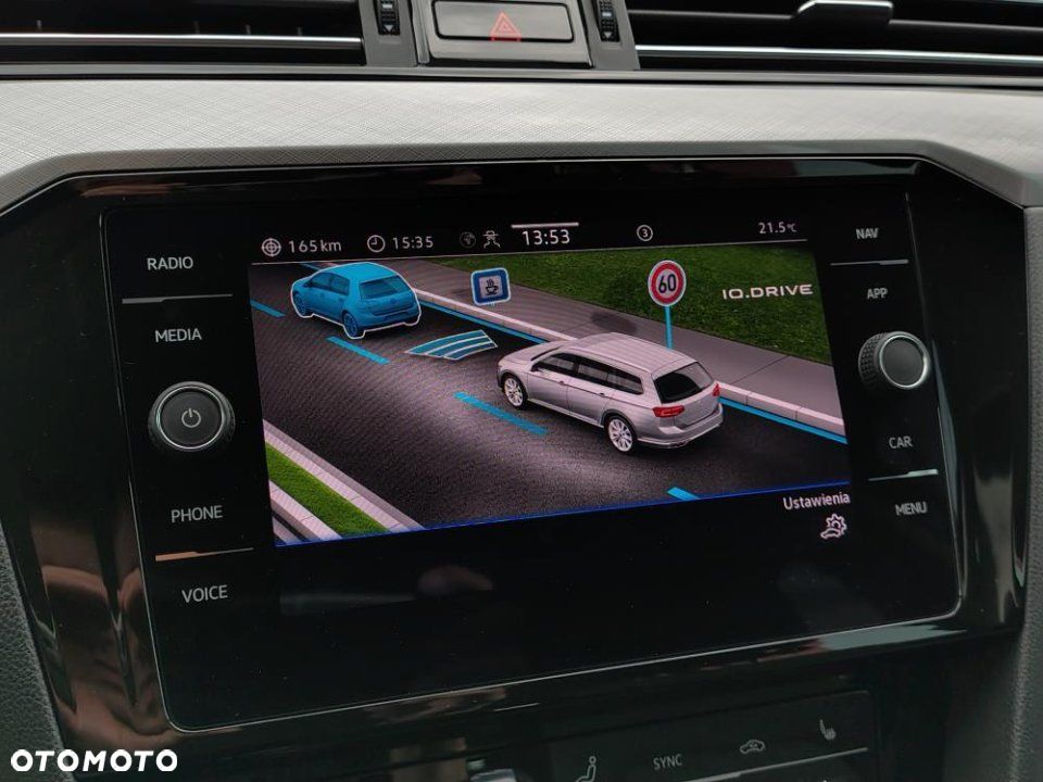 Volkswagen Passat - 34
