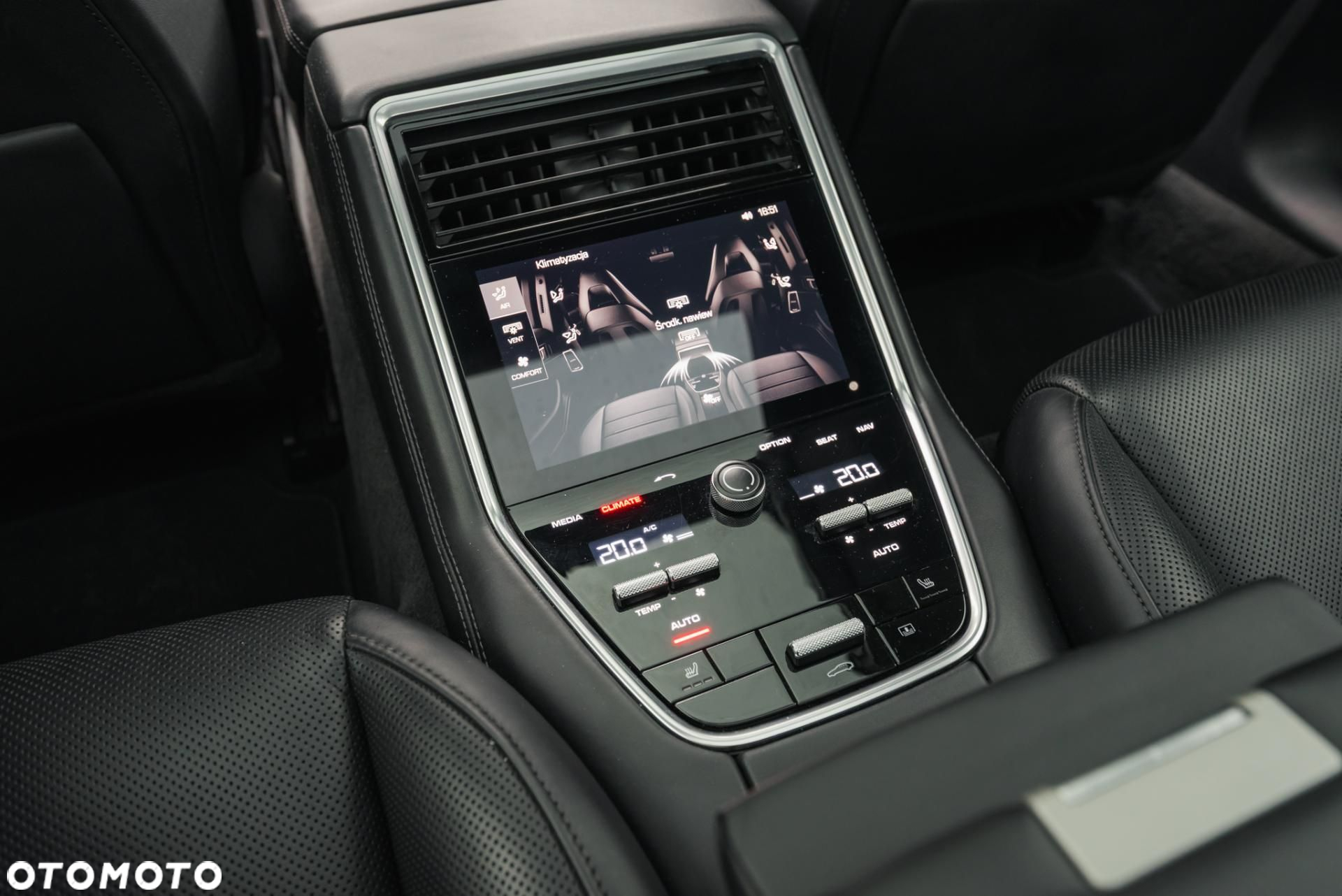 Porsche Panamera - 34