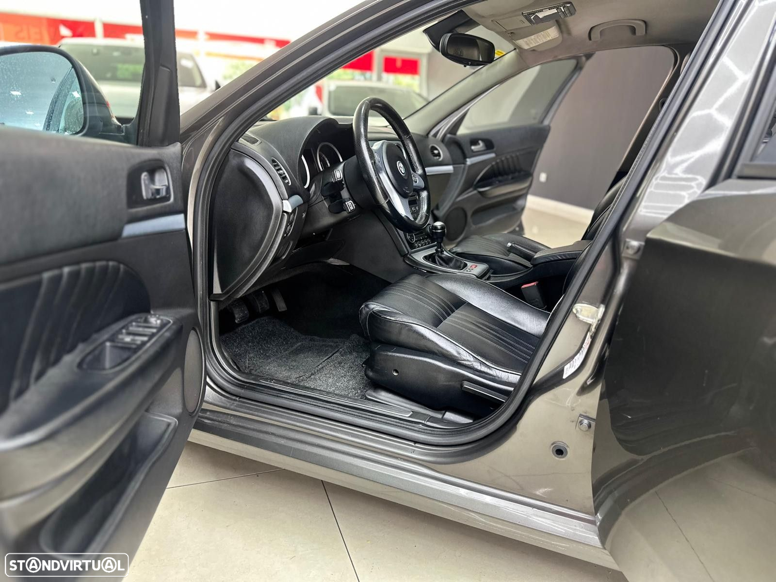 Alfa Romeo 159 Sportwagon 1.9 JTDm 16V Sportiva - 20