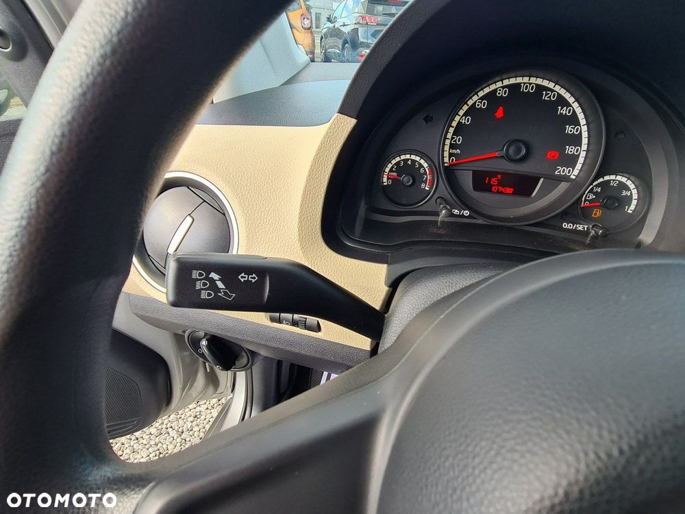 Volkswagen up! 1.0 move - 15