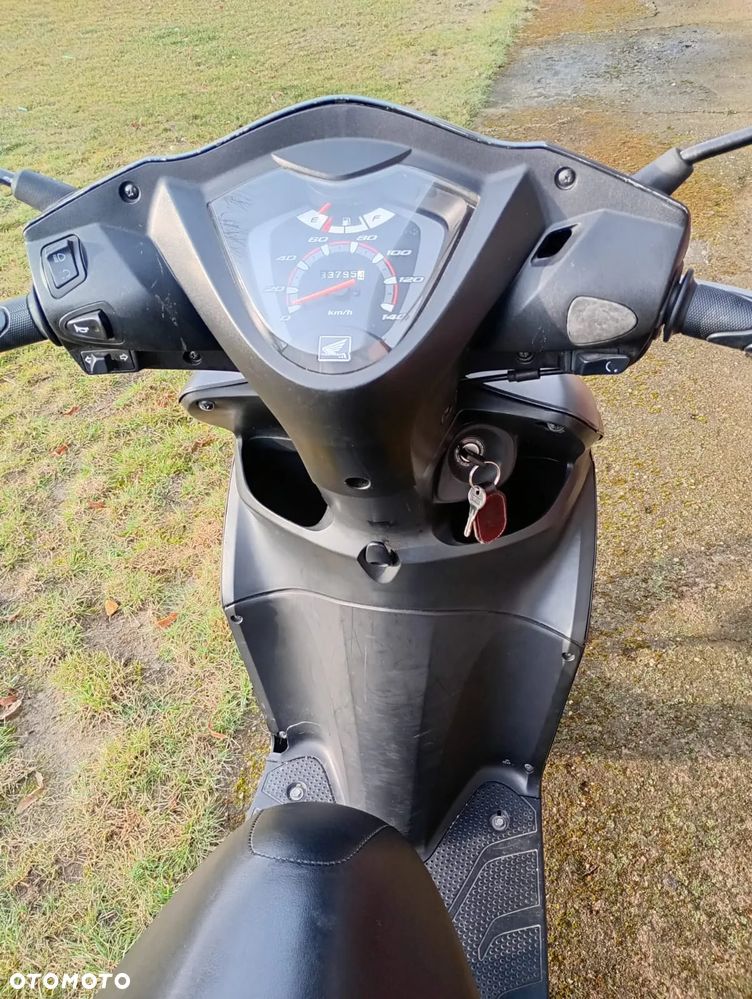 Honda Vision - 5