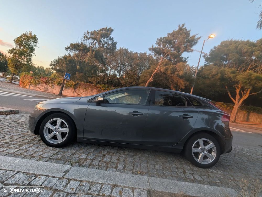 Volvo V40 D2 - 7
