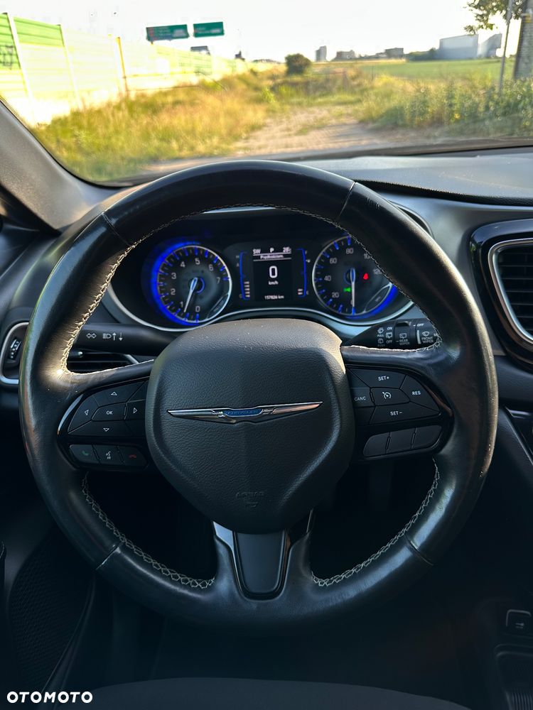 Chrysler Pacifica - 19