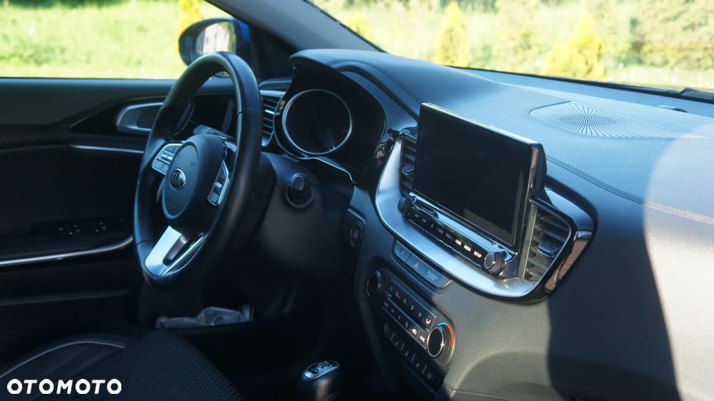 Kia XCeed 1.5 T-GDI L Business Line - 3