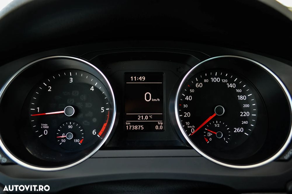 Volkswagen Jetta 2.0 TDI Comfortline - 7