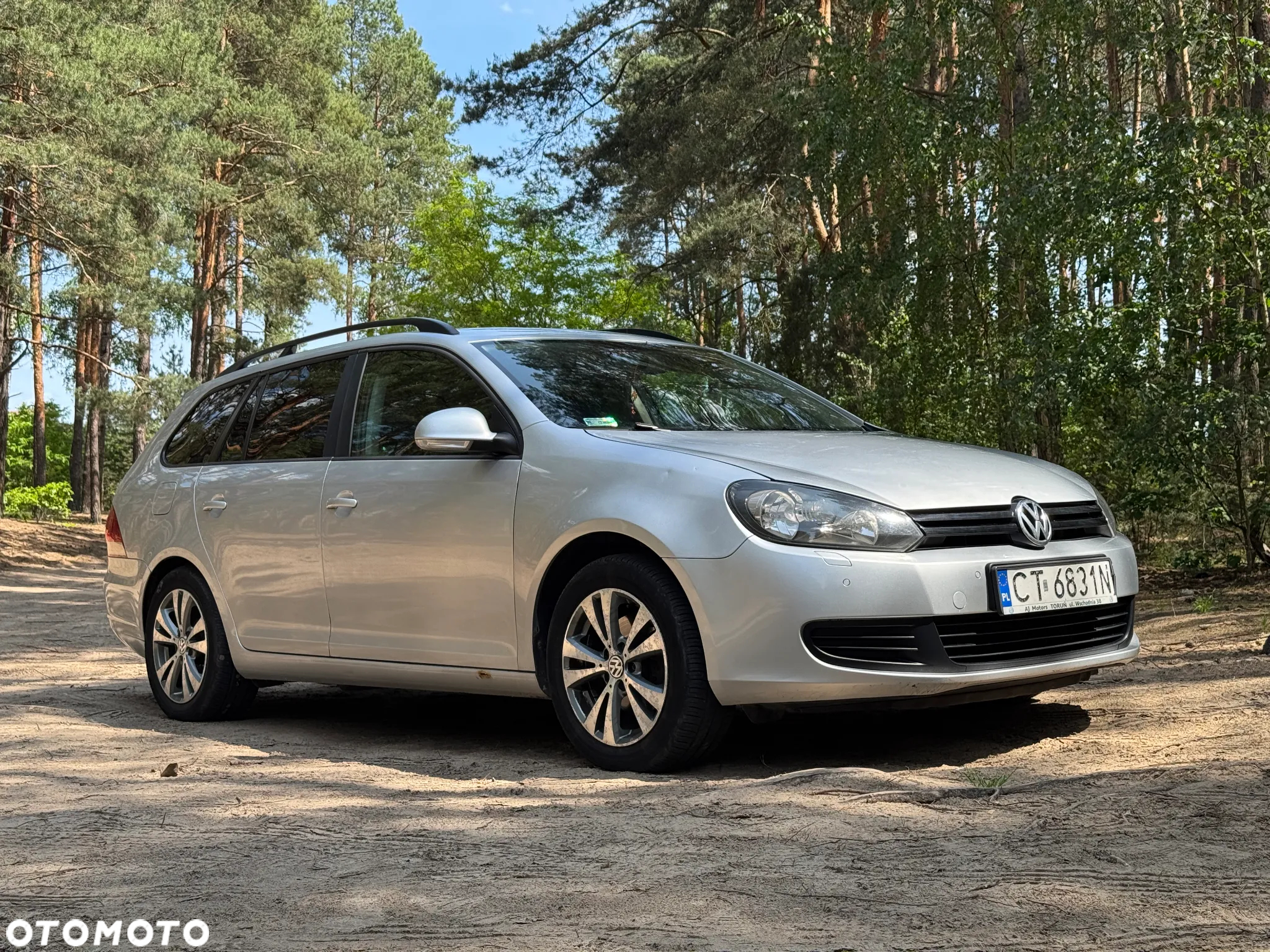 Volkswagen Golf VI 1.6 TDI Comfortline - 2
