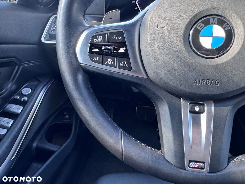 BMW Seria 3 320d xDrive mHEV M Sport - 32