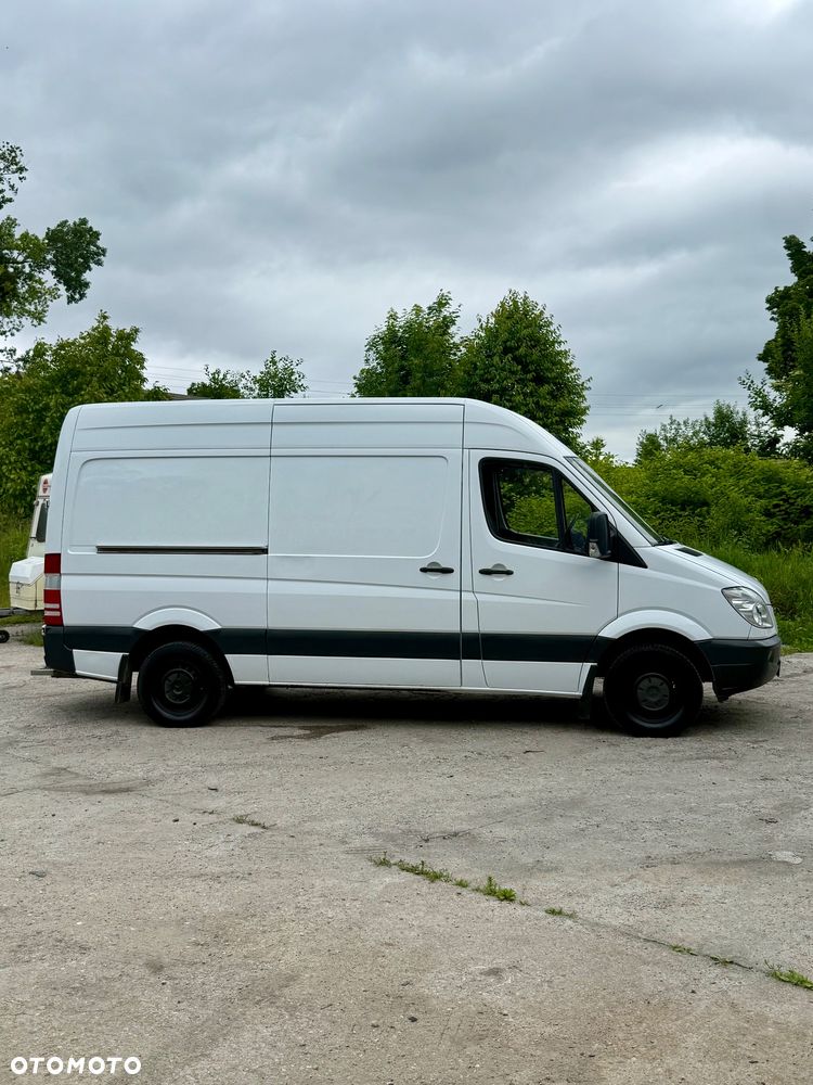 Mercedes-Benz Sprinter - 4