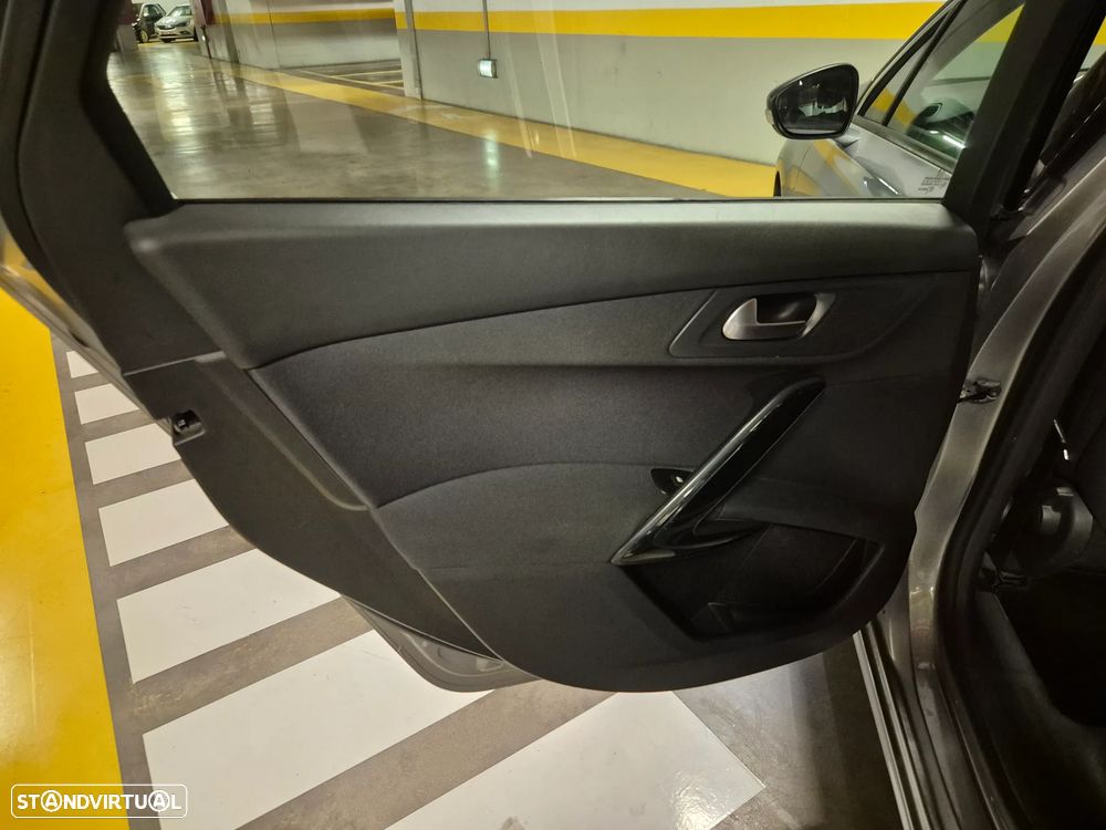 Peugeot 508 SW 1.6 BlueHDi Active - 28