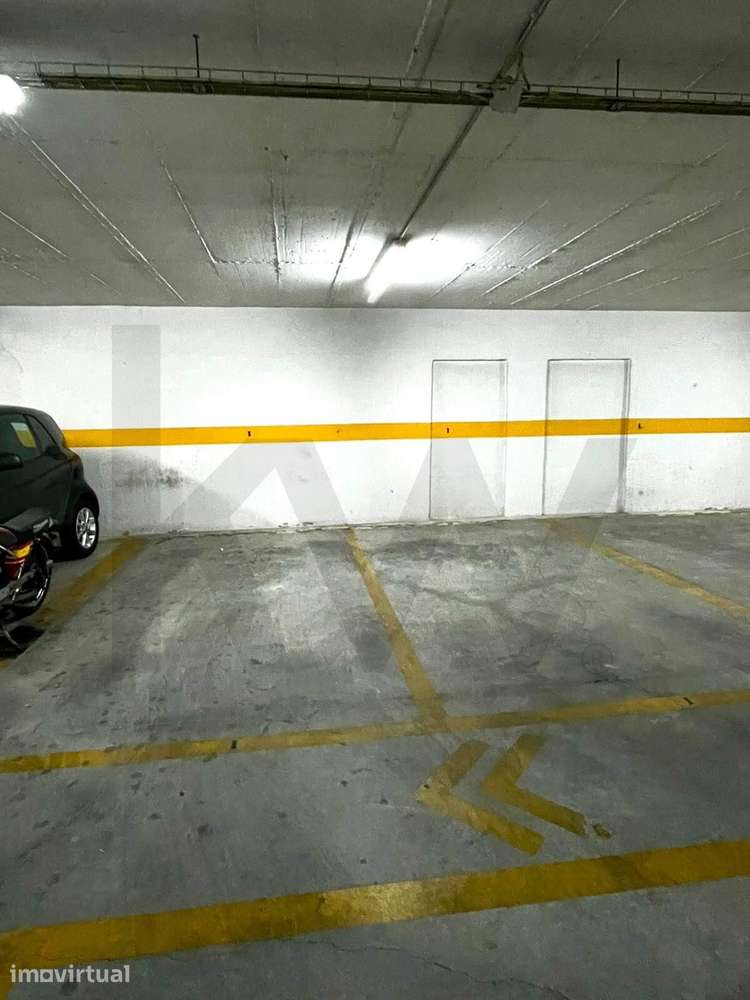 Lugar de Garagem para Arrendamento — Ao lado do Mercado Municipal de F - Grande imagem: 4/6