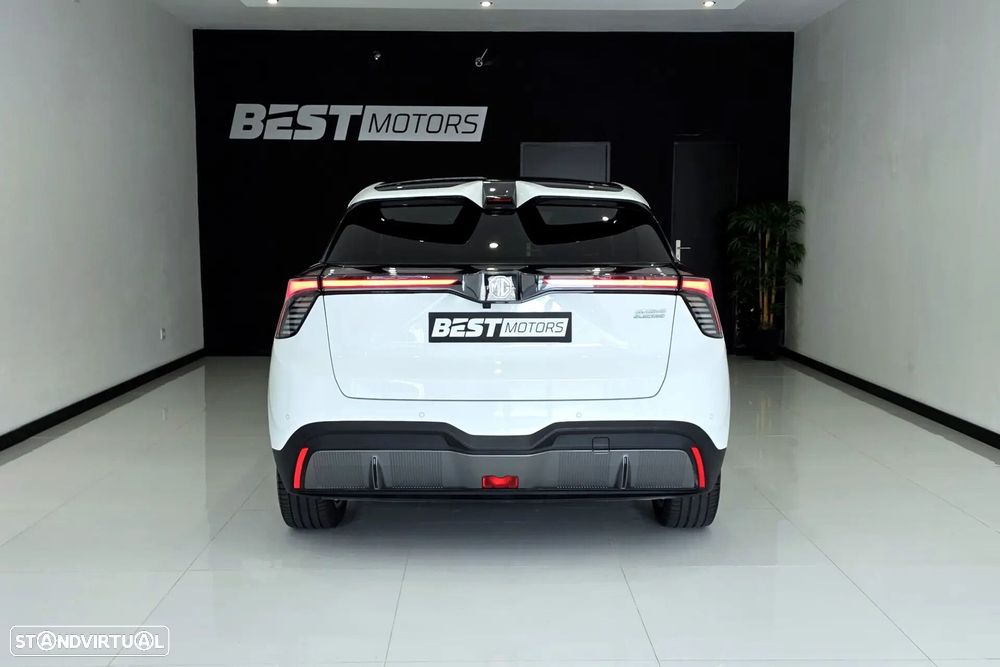 MG MG4 64 kWh Luxury - 6