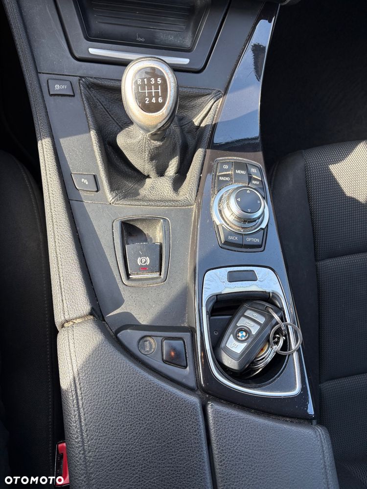 BMW Seria 5 520d - 16