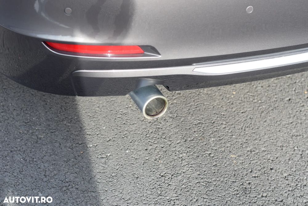 BMW Seria 5 520d Aut. Modern Line - 37