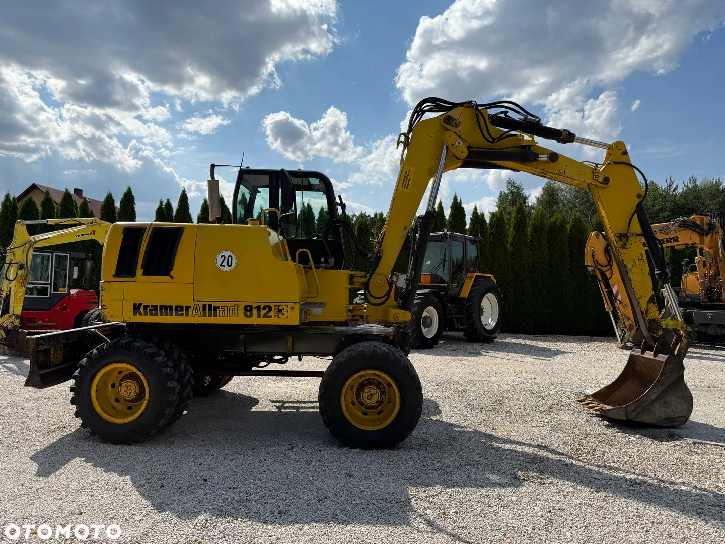 Kramer 812 KOPARKA KOŁOWA/ 12 TON / DWIE OSIE SKRĘTNE / MAŁE GABARYTY / BARDZO ZWROTNA / ZADBANA Z NIEMIEC / 70 75 80 90 100 110 / 308 310 / TEREX TW - 7