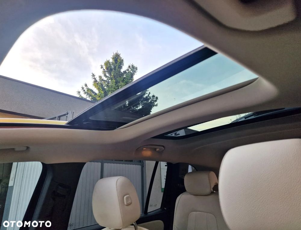 Mercedes-Benz GLB 250 4Matic 8G-DCT Progressive - 12