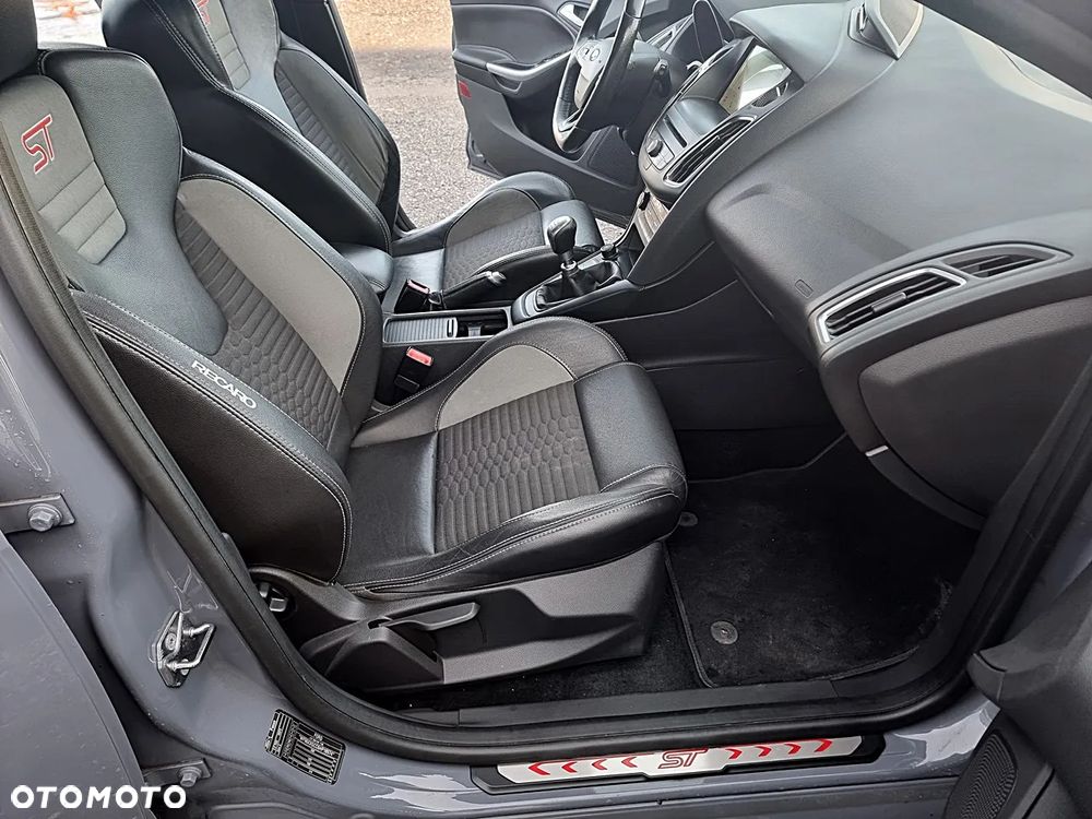 Ford Focus 2.0 TDCi ST-2 - 7