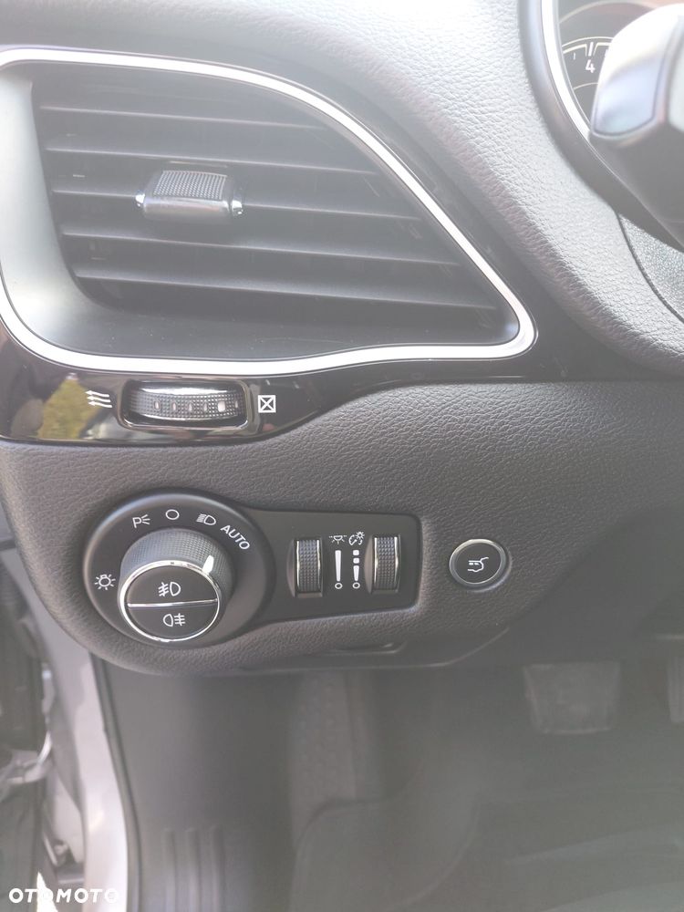 Jeep Cherokee 2.2 MJ II Active Drive I Automatik Limited - 27