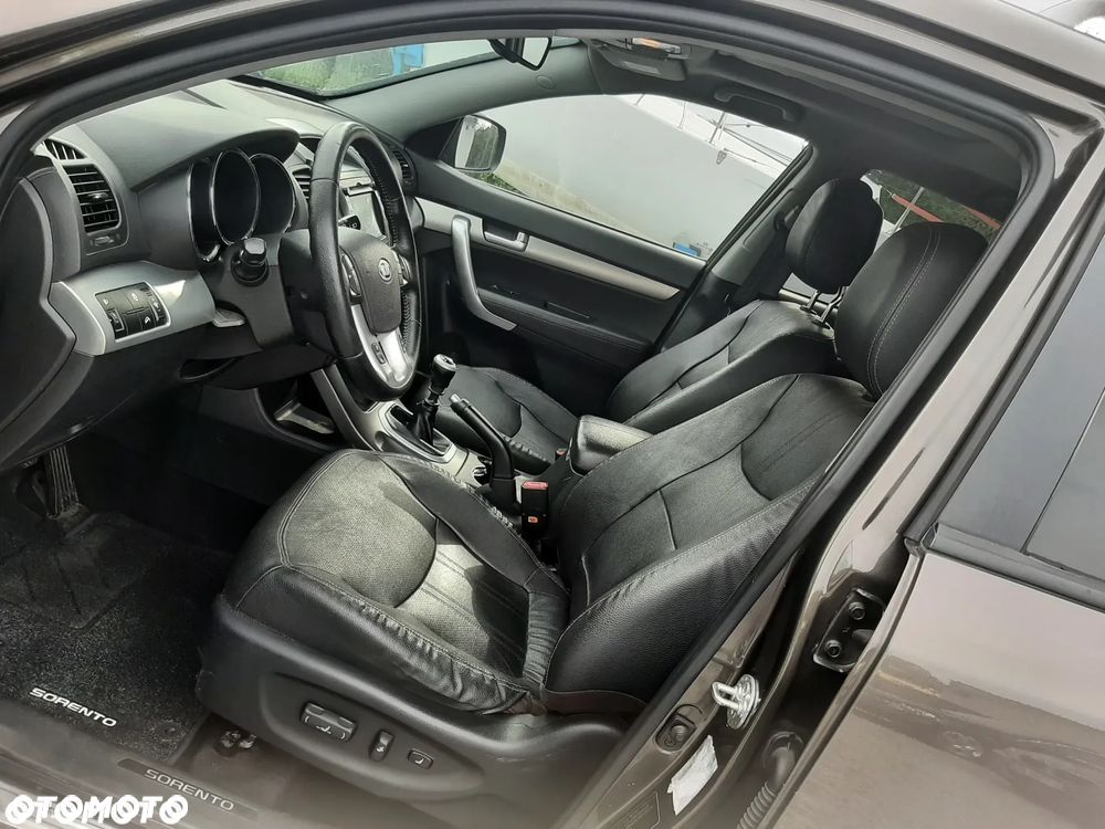Kia Sorento - 11