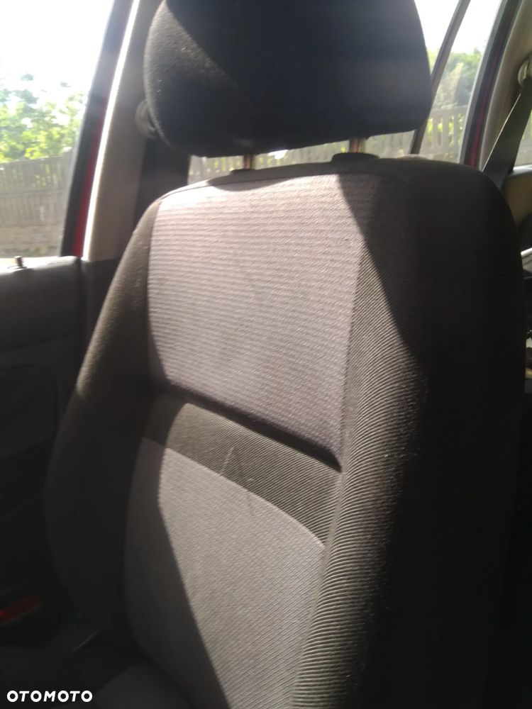 Auto na części - Volkswagen golf IV 105KM Benzyna 2000r Silnik Skrzynia Drzwi Maska Klapa Błotnik Zderzak Lampa Szyba Klamka Lusterko Deska Kokpit - 9