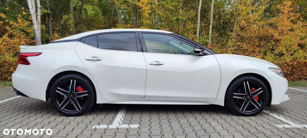 Nissan Maxima - 3