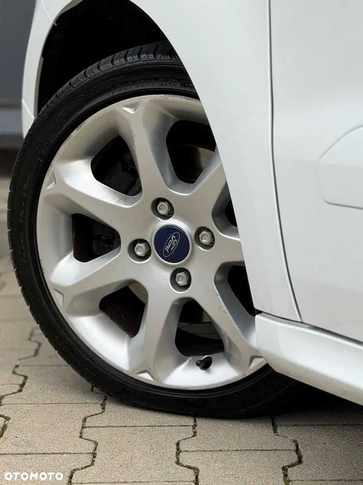 Ford Tourneo Courier 1.0 EcoBoost S&S Titanium - 27