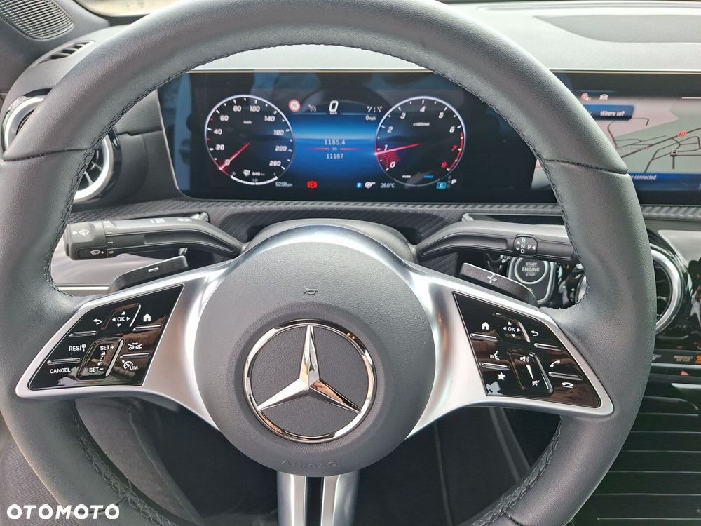 Mercedes-Benz CLA 200 mHEV 7G-DCT - 11