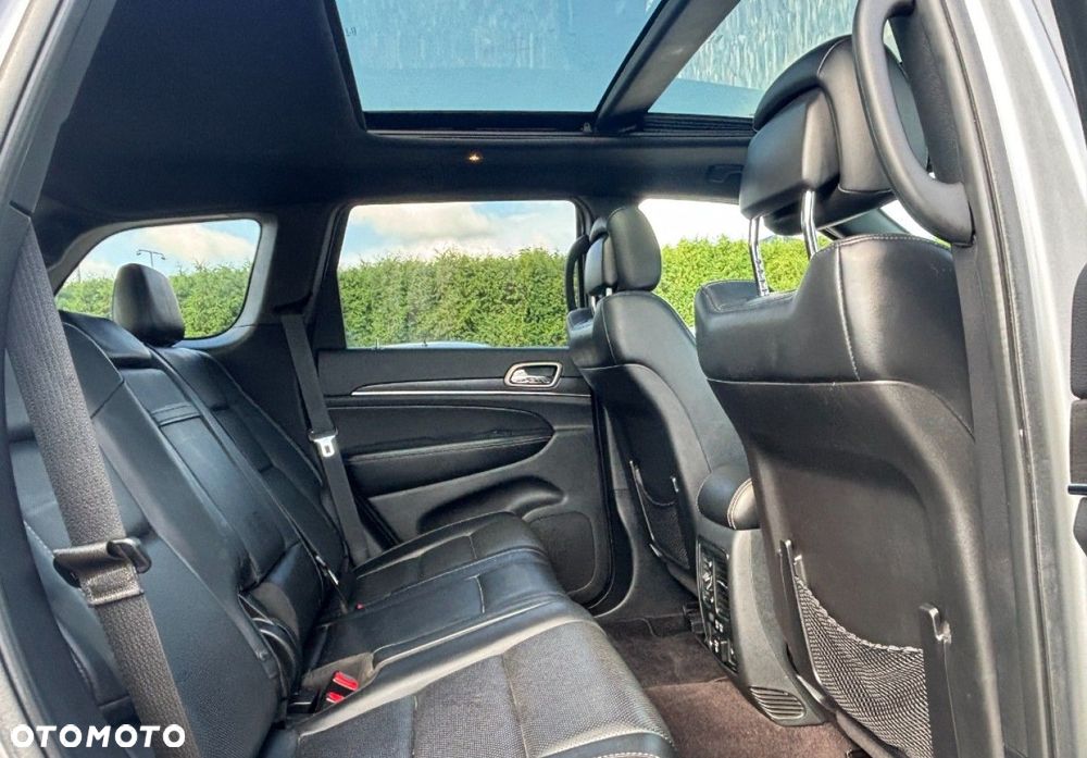 Jeep Grand Cherokee - 16