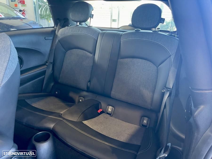 MINI 3 Portas Cooper SE Premium P. Classic - 33