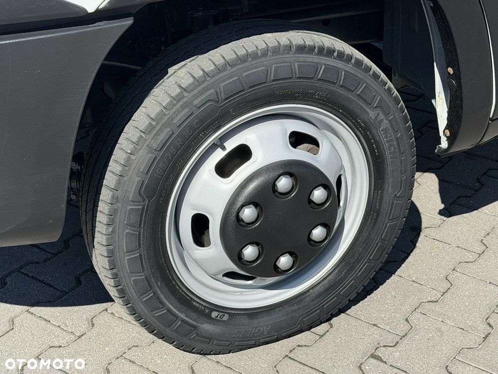 Iveco Daily 35C15 - 9