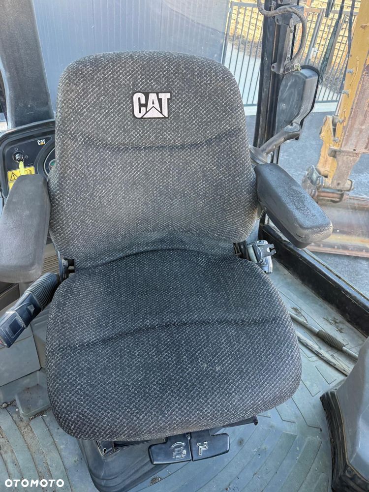 Caterpillar 432E2 - 13