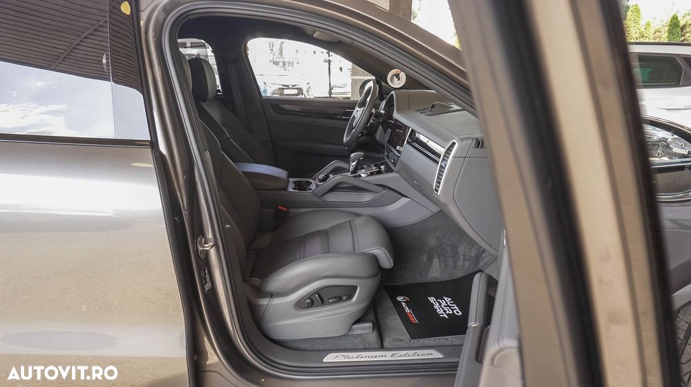 Porsche Cayenne Coupe Tiptronic S Platinum Edition - 23