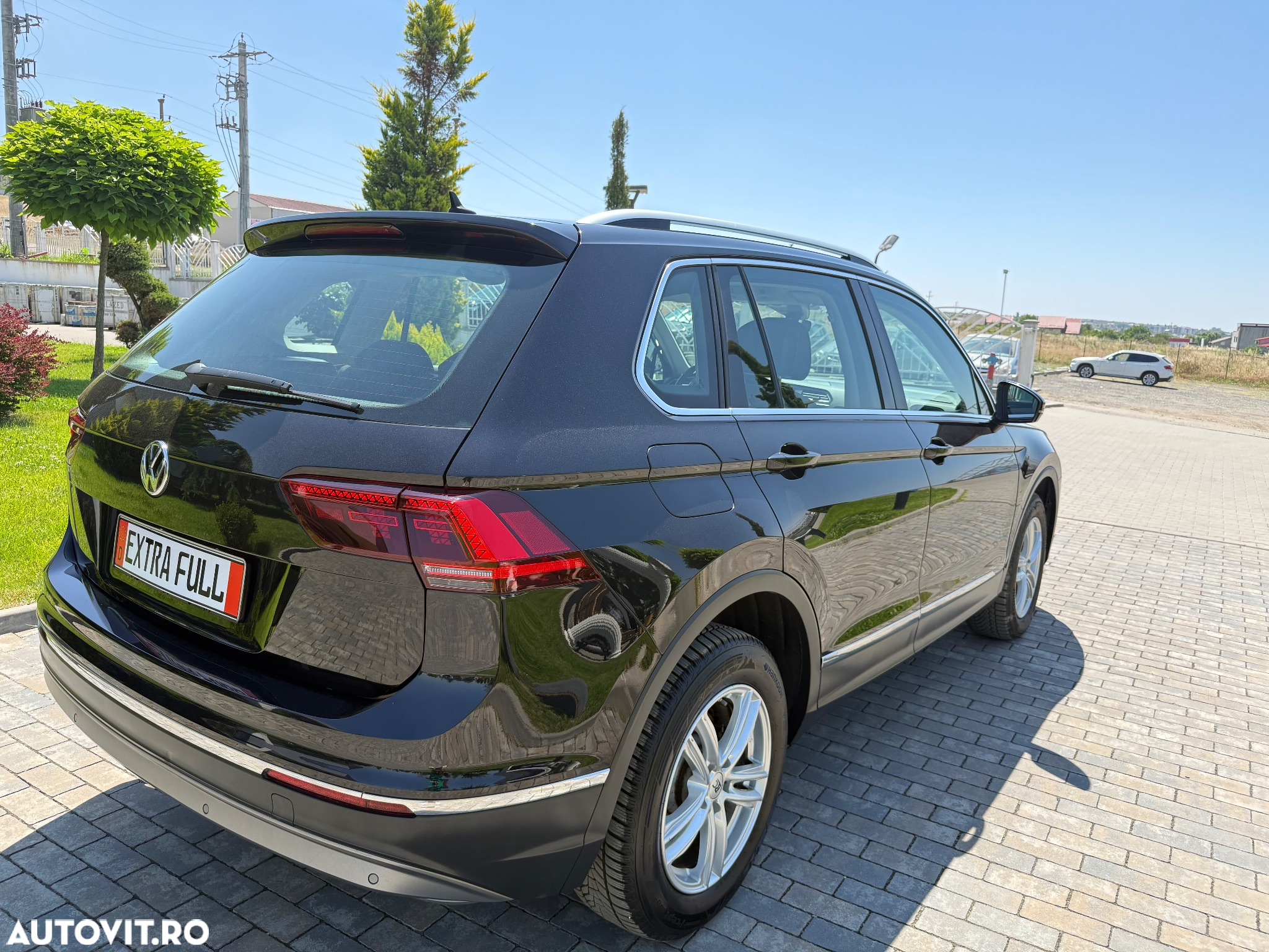 Volkswagen Tiguan 2.0 TDI DSG 4Mot Highline - 9