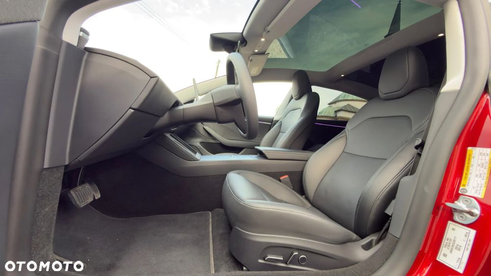 Tesla Model 3 - 25