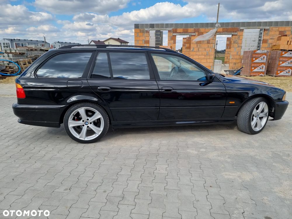 BMW Seria 5 525i - 4