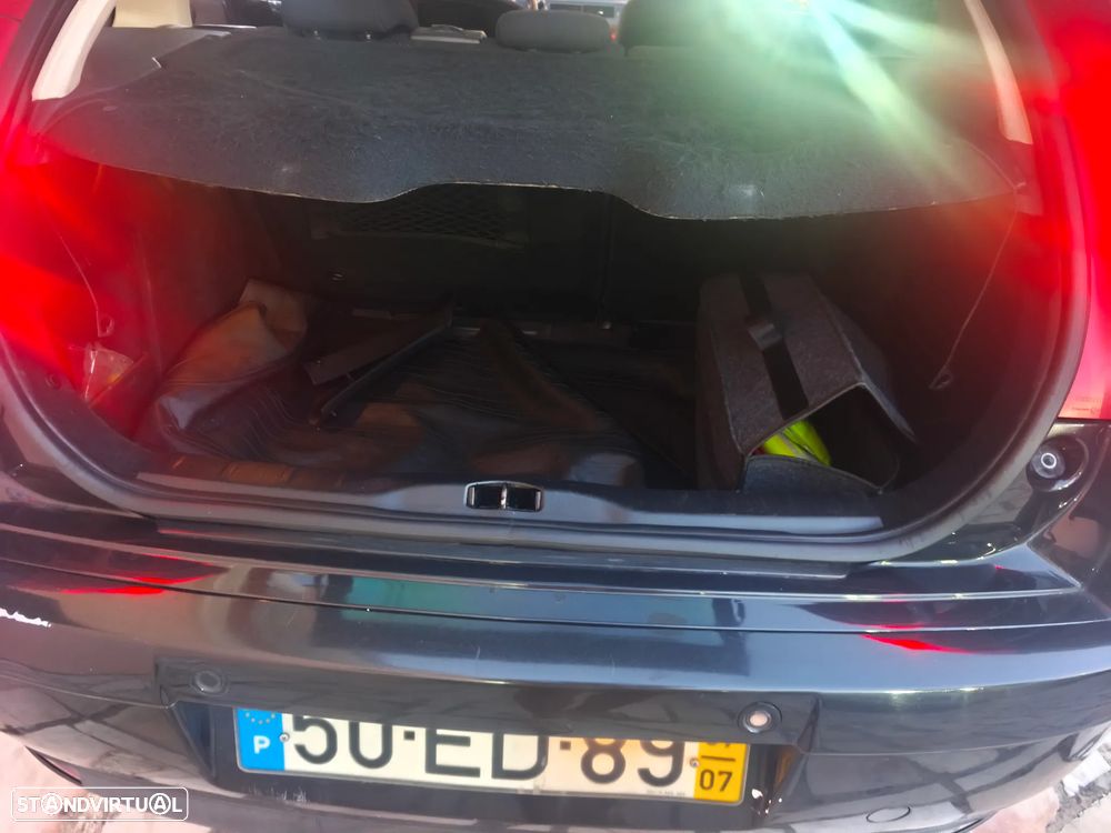 Citroën C4 1.6 HDi 110 VTR Pack - 19