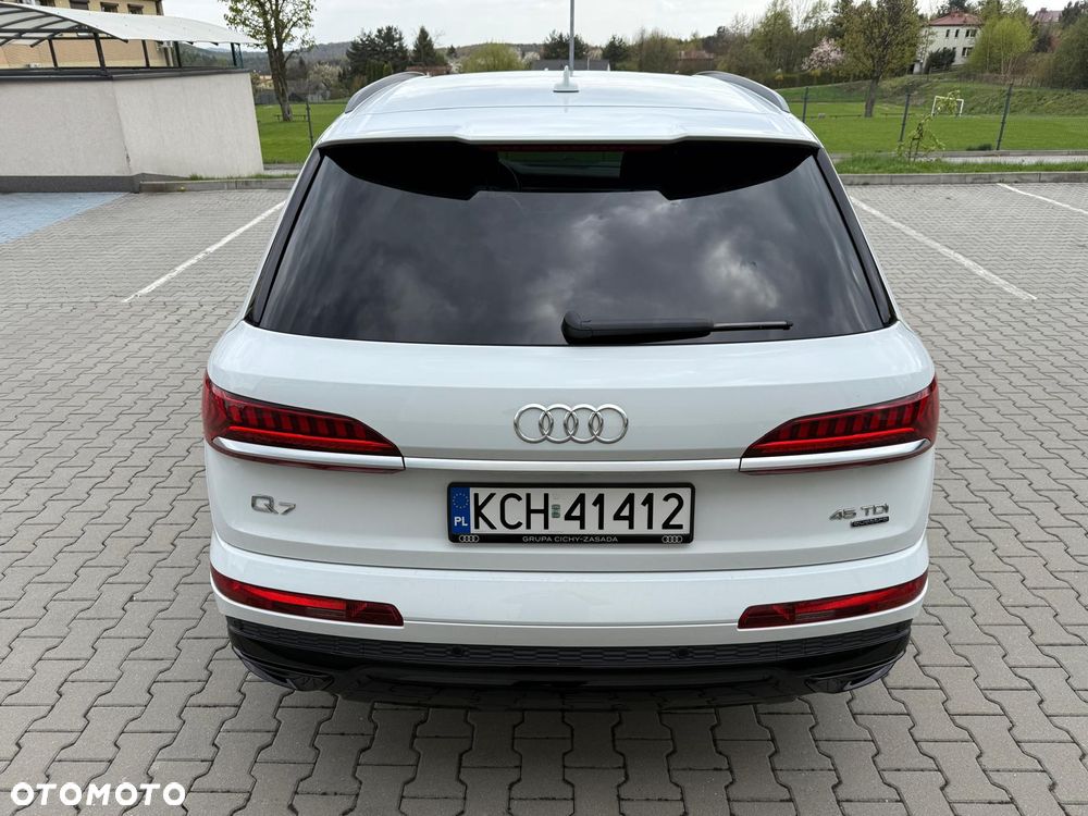 Audi Q7 - 6