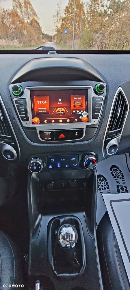 Hyundai ix35 1.7 CRDi 2WD blue Finale Gold - 32