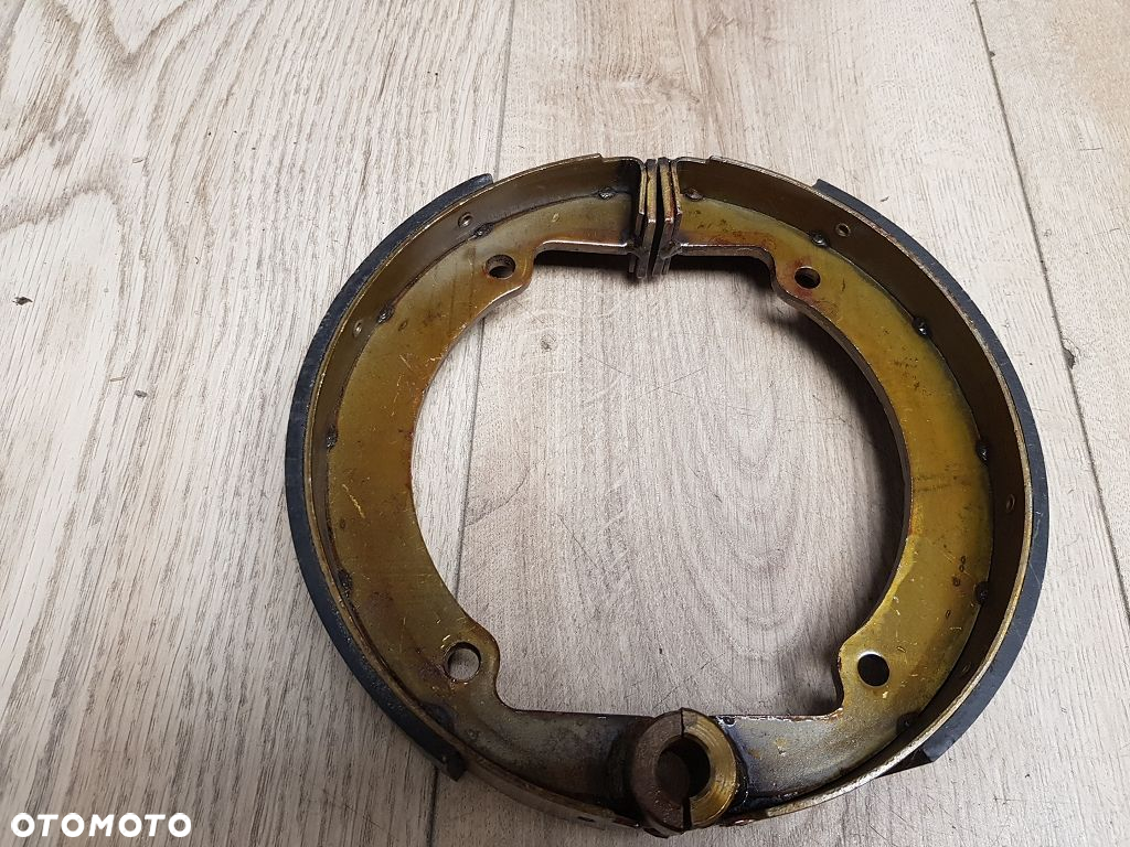 Szczęki hamulcowe tył Chrome Specialties 130100 Harley Davidson Big Twin - 5