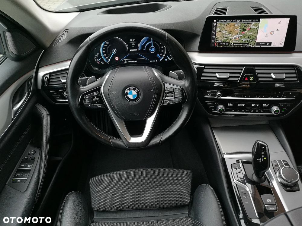 BMW Seria 5 530e iPerformance - 14