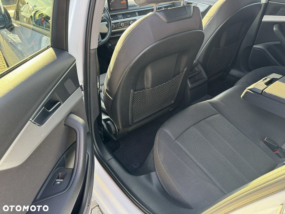 Audi A4 Avant 2.0 TDI S tronic - 13