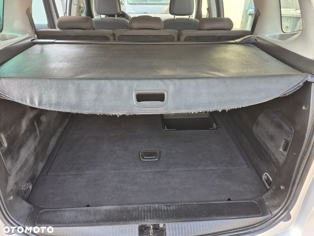 Opel Zafira - 11