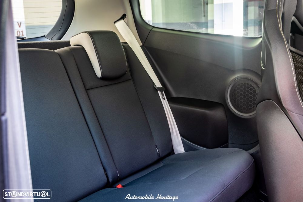 Renault Clio 2.0 16V RS - 25