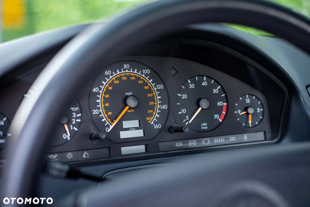 Mercedes-Benz SL 500 - 12