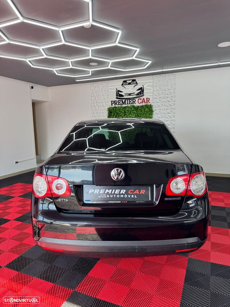 VW Jetta 1.9 TDi BlueM. Confortline - 10