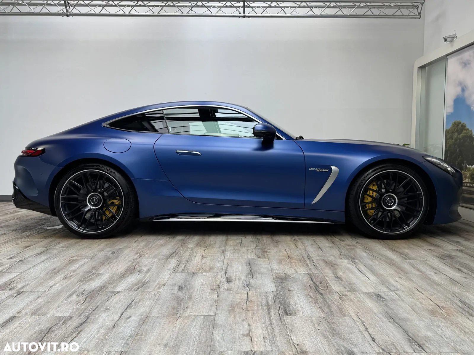 Mercedes-Benz AMG GT 63 4MATIC+ Coupe - 3