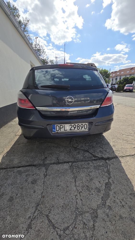 Opel Astra 1.9 CDTI Cosmo - 3