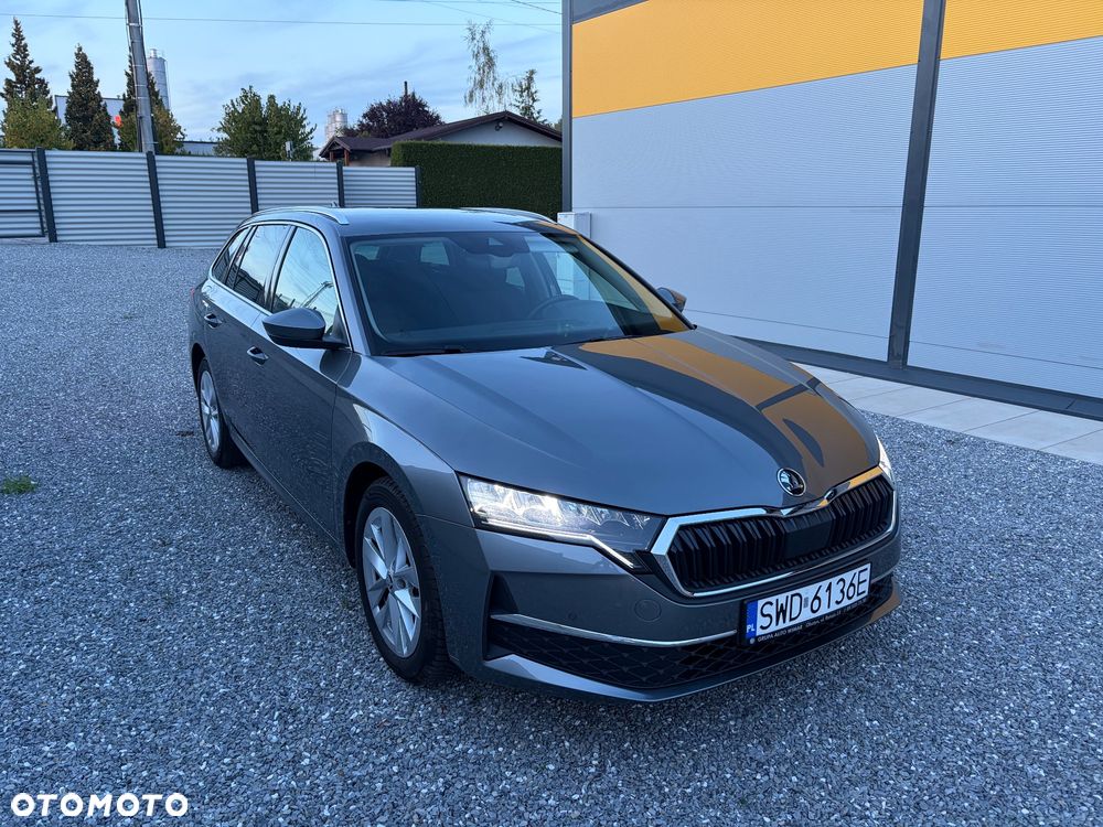 Skoda Octavia 2.0 TDI Selection DSG - 3