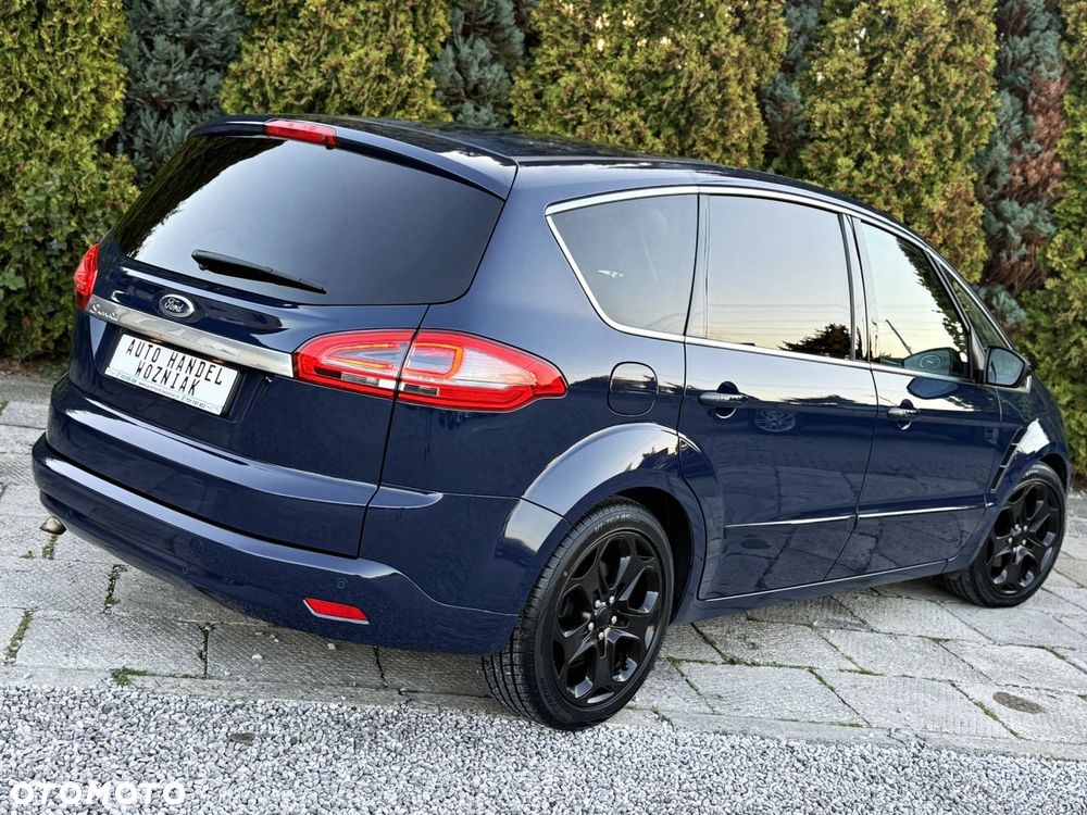 Ford S-Max - 11